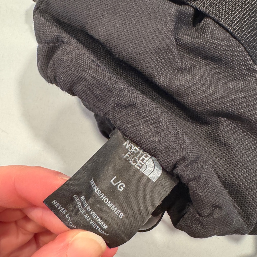 The North Face Black Insulated Mittens - Picture 5 of 6